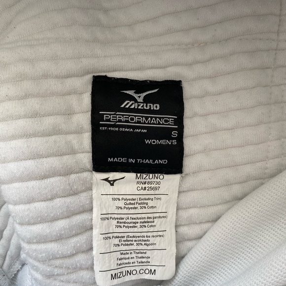 4 pairs of women’s softball pants - Picture 10 of 13